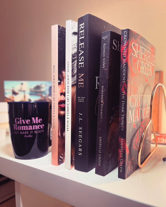 Heart-Shaped Metal Book Holder